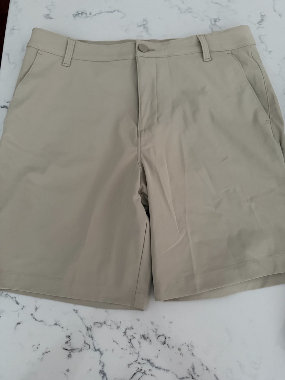 Men's Khaki Flat-Front All In Motion Stretch Shorts